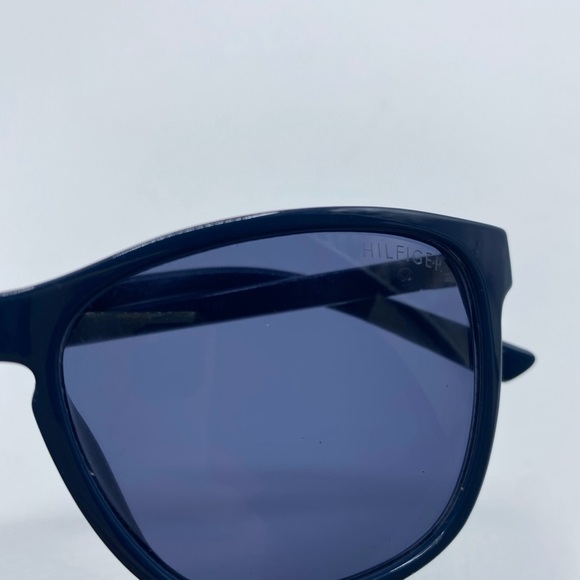 Tommy Hilfiger Unisex Sunglasses MP OM626 Blue Frame Red Trim - Picture 2 of 8